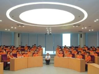 福耀科技大学新生第一课上 校长王树国：我上大学前做过钻井工、采油工