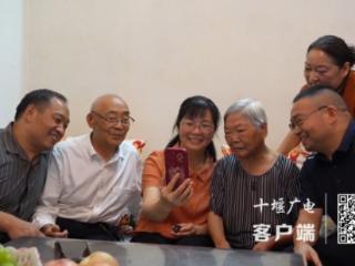 一家七口皆为师，竹山祖孙三代接力从教