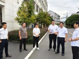 下塘乡开展教师节走访慰问活动