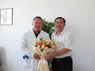 滨州医学院附属医院（第一临床医学院）领导走访慰问教师代表
