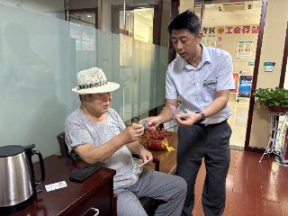 “大奖”二百多万？先交激活费？ 农行高铁支行联手警方揭穿骗局，守住老人养老钱！