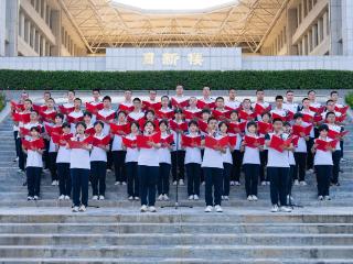 强师育英才 共谱强国章 历城二中举行第41个教师节升旗仪式暨表扬大会