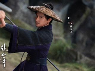 《赴山海》开播 贺刚揭秘“追杀”成毅幕后故事：成毅被吊了四五个小时