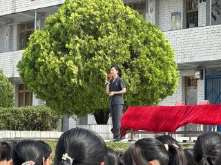 全省法院法治副校长同步开讲“开学第一课”