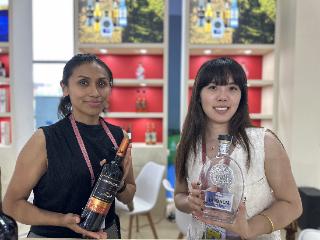 聚焦酒博会｜玻利维亚展商酒博会“初体验”：相信这一平台能带来更多合作新机遇 Bolivian Exhibitor Debuts at CIABE to Embrace New Opportunities