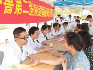 鲁疆同心护桃李！齐鲁二院赴疆国家巡回医疗队到新疆和田学院义诊