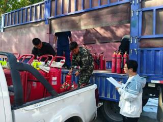 北大荒农业股份新华分公司：灭火器换粉打压护安全 全力护航秋收生产