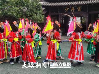 【文明中国·看贵州】颂忠义赞名将 少年传唱600年屯堡传奇