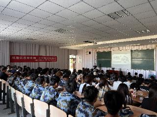 恒丰银行威海分行开展“护航学子 反诈反假进校园”宣传活动