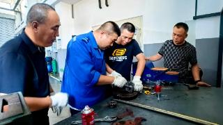 智能洗车机罢工 自主维修解难题