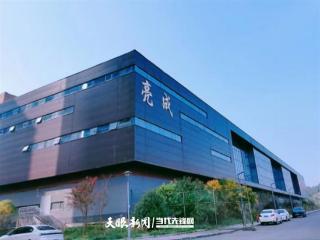 小小屏幕里藏着近百项专利技术