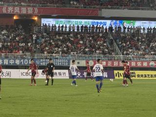 齐鲁超赛揭幕战开打，上半场淄博齐稷联合2:0济南联