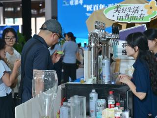 酒博搭子｜啤酒遇上抹茶？“梵净山抹茶精酿”酒博会备受青睐