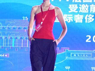 国际超模蒋银艳现身淮南寿县古城