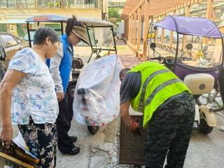 南苑街道八铺社区“网格服务暖人心 修理管道解民忧”