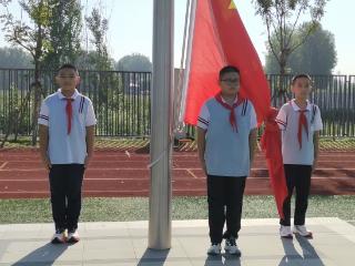铭记历史传薪火，砥砺奋进向未来！济南高新区航空小学 2025 年秋季开学典礼圆满举行