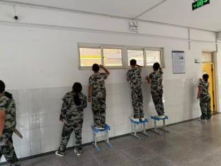淄博市博山区实验中学开展教室卫生大检查