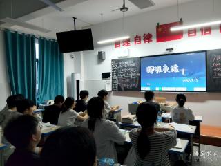 高一新生住读想家？班主任巧设“夜话”解心结