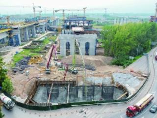 奋战36小时！宁淮城际铁路跨104国道连续梁承台浇筑完成