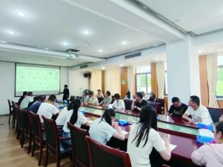 江苏南京：下楼学技 就地成长