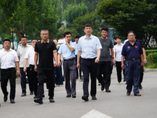梁山县委县直机关工委走进县中医院开展“群众监督进机关”调研