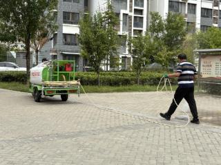 南苑街道水韵城社区开展专项除虫行动