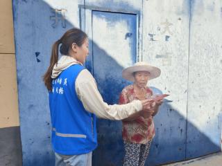唐口街道唐口社区开展消除飞线充电宣传活动