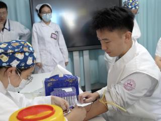 齐鲁医院举办世界骨髓捐献者日活动 10位志愿者加入中华骨髓库