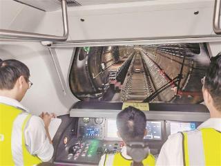 厦门地铁6号线角美延伸段列车上线调试开始