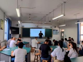 山东省淄博市第十中学召开新学期家长委员会