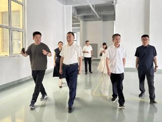 临沂商城管委会到华强国际贸易选品中心参观指导