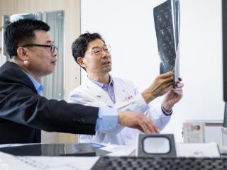 “骨”道匠心——记山东中医药大学附属医院骨科专家毕荣修