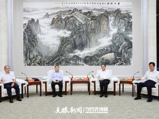 徐麟李炳军会见国家税务总局党委书记、局长胡静林一行