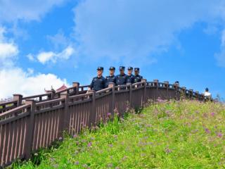 贵州公安打造旅游景区特色警务 为八方游客筑起安全屏障