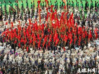 各民族像石榴籽一样紧紧抱在一起｜贵州谱写民族团结进步事业高质量发展新篇章