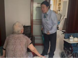 农行济南泺源英雄山支行：上门服务暖人心，高龄独居老人获关怀