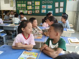 东营市广饶县大王镇实验小学组织“秋吟诗韵 古诗诵读”活动