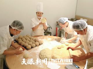 贵州影像故事（90）｜中秋月伴广寒香