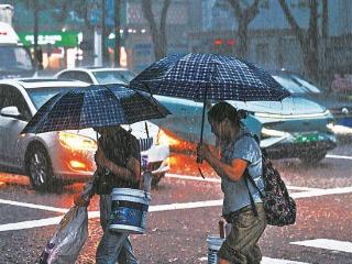台风“组团”接连来送雨 厦门明后天雨势渐小