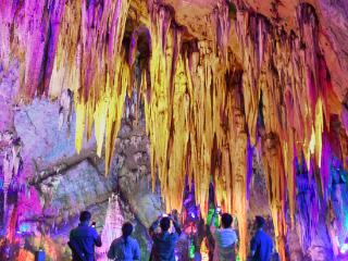 来多彩贵州 探索多样旅行体验