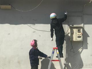 及时端掉蜂窝 消除安全隐患