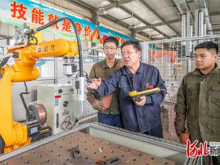 全国最美教师、滦南县职业教育中心教师郑万众：焊花飞溅处 匠心育人才