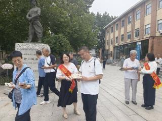 工银安盛人寿潍坊中支走进坊茨小镇开展金融教育宣传活动