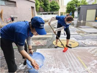 洗垫送汤暖日常 贴心服务筑家园