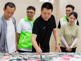 “美术园丁”姚兴福：用笔墨浇灌助残公益之花