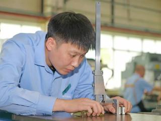 航天电科95后钳工李祖芳：从甲秀工匠到省赛冠军