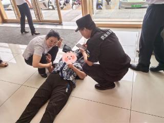 江南农商银行遥观支行：紧急救助暖人心 多方协作显担当