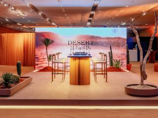 戴比尔斯集团“Desert Diamonds”渐变色沙漠主题天然钻石 亮相香港珠宝展JGW