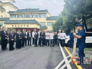 武当山消防为“十一”黄金周旅游安全“加码”