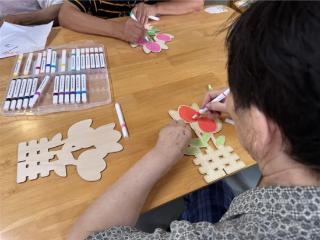 他们不是“老小孩”，可能是“未来的我们”